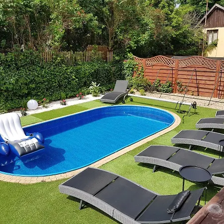 Inosasino Z Basenem I Sauna Quarto em Acomodações Particulares Sasino